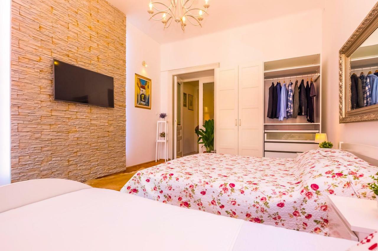 Conty Apartment Rijeka Exterior photo